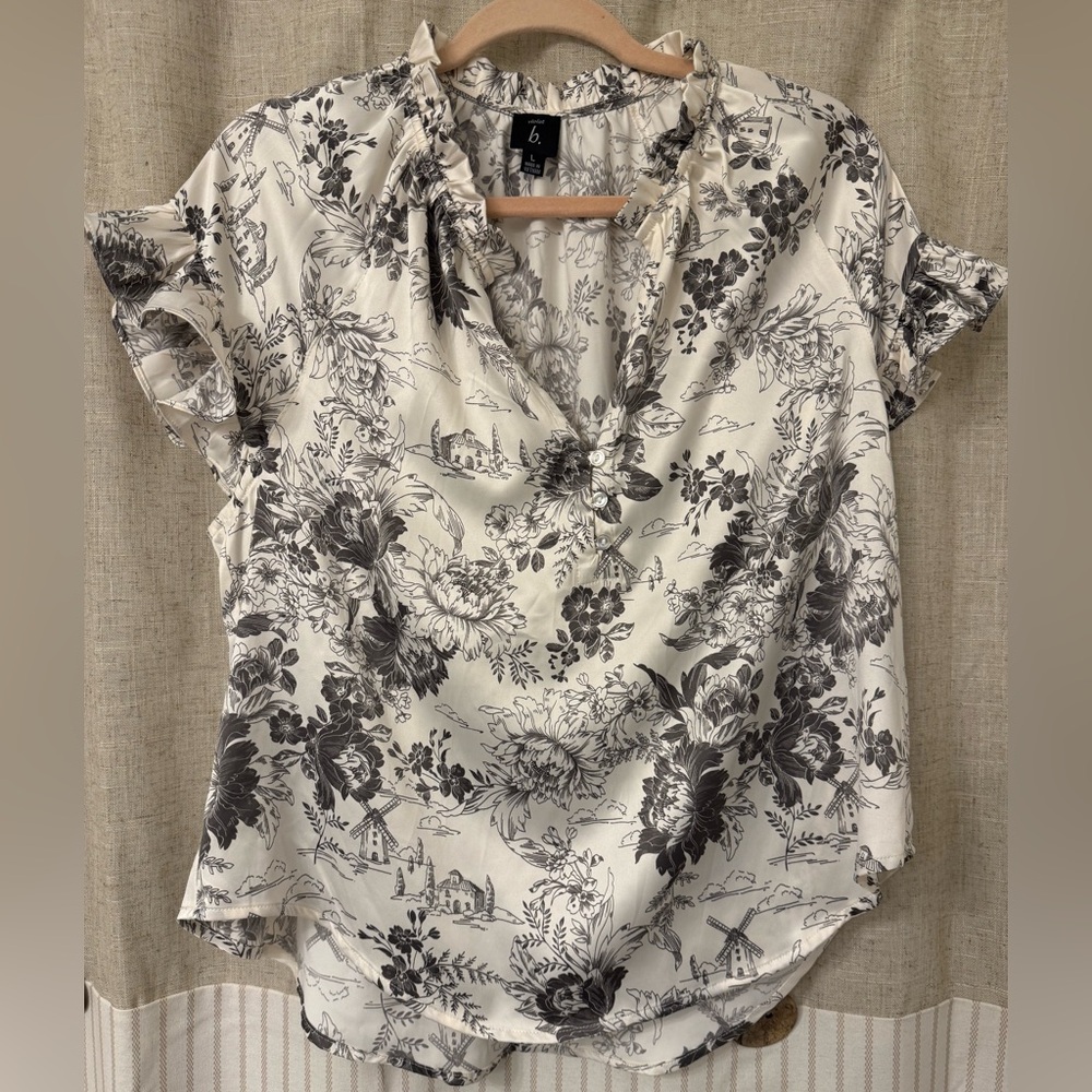 3/$15 Monochrome Floral Women's Blouse